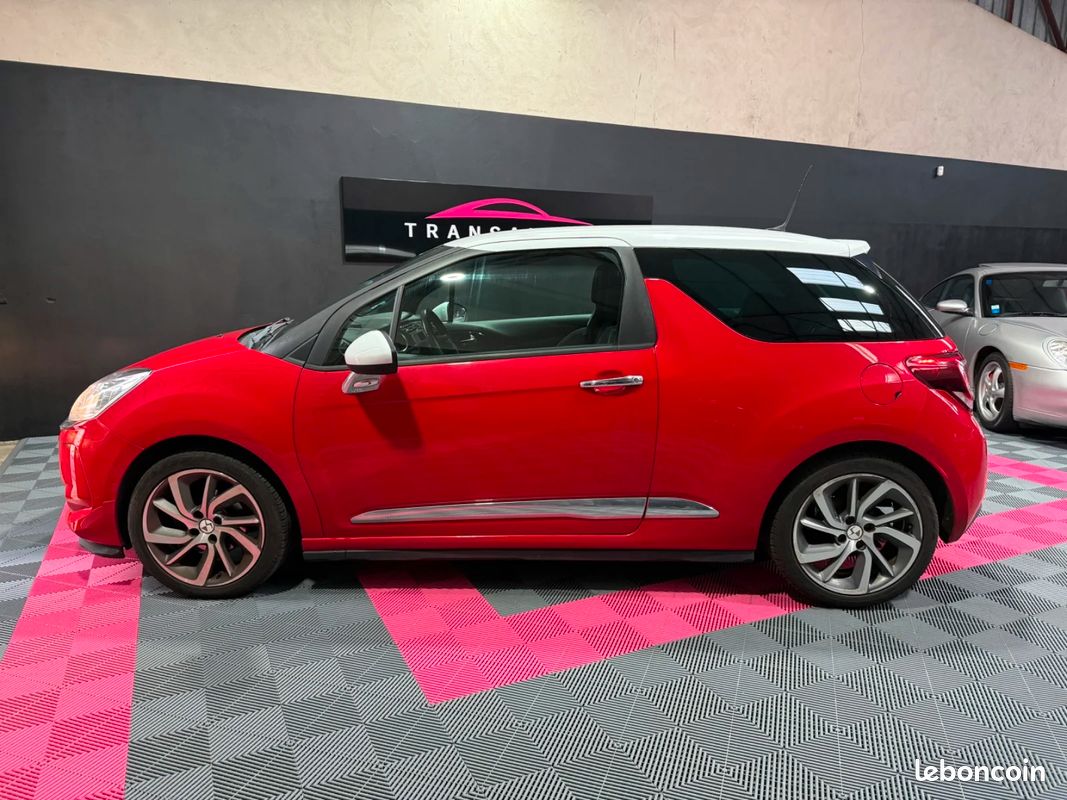 DS DS 3 1.2 110 cv Sport Chic / BOITE AUTOMATIQUE / DISTRIBUTION OK / SIÈGES CHAUFFANTS / BLUETOOTH (image 2)