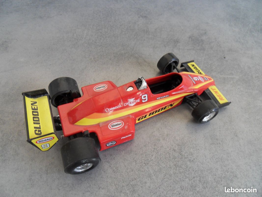 Voiture f1 rouge menards 9 rent ruan Collection
