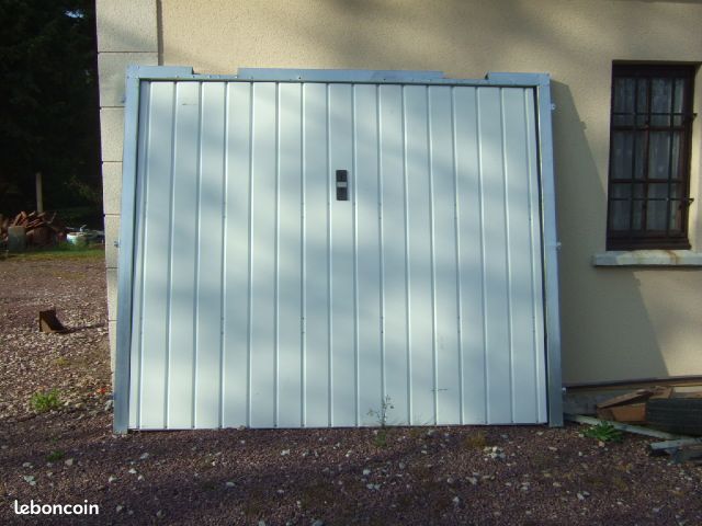 Porte de garage basculante (image 1)