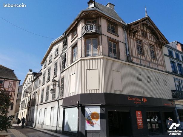 Immeuble 1000 m² BAR SUR AUBE