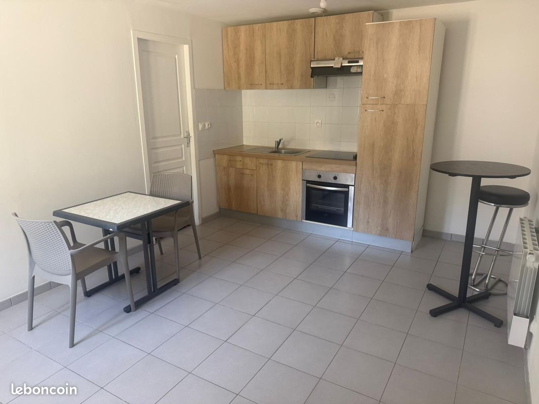 Appartement 2 pièces 27 m² · à Lyon · 27 m² · 637 €/mois