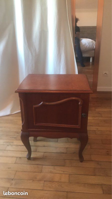 Meuble en bois table de chevet (image 1)