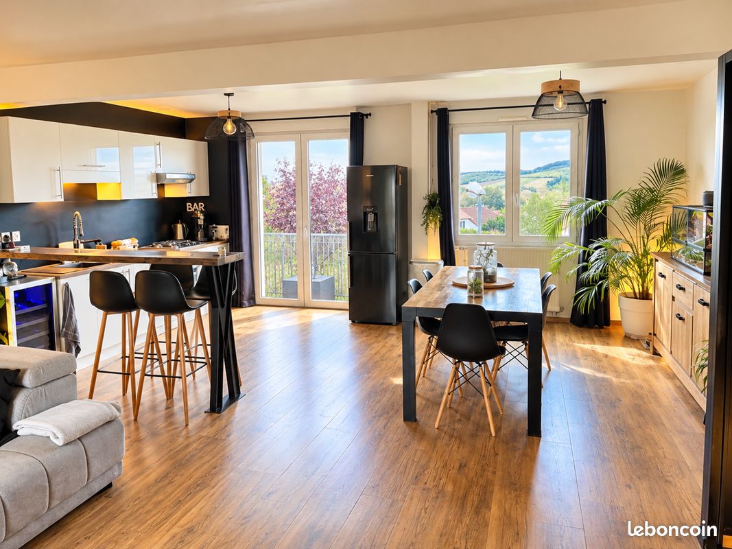 Maison 4 pièces - 94 m2 - 2 chambres - terrasse - balcon - garage (image 2)
