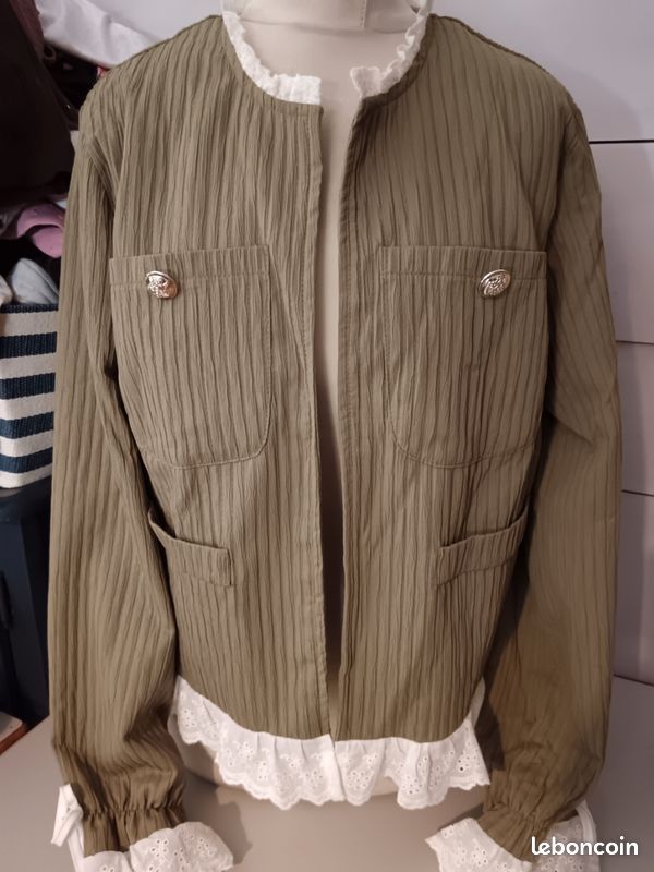 Veste kaki avec dentelle (image 2)