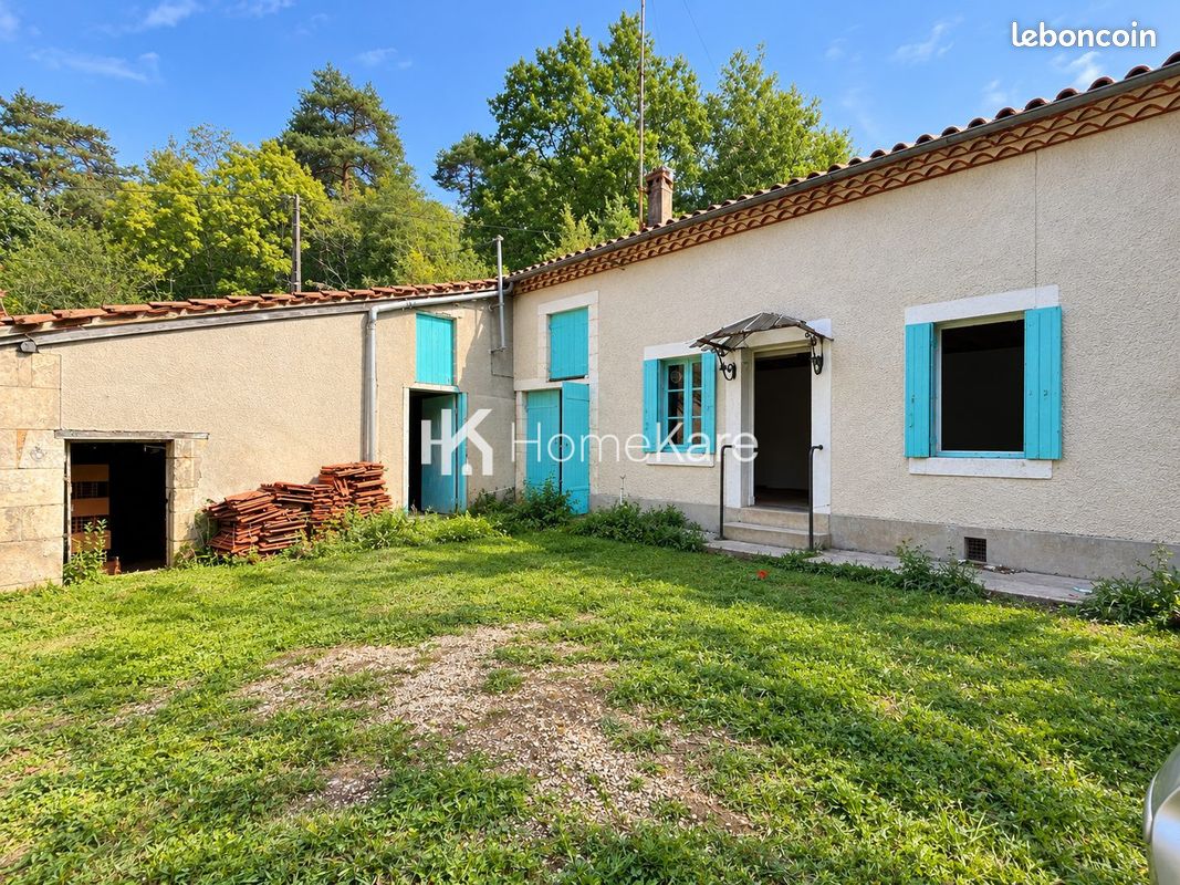 Maison 4 pièces 100 m² · à Château-l'Évêque · 100 m² · 73 000 €