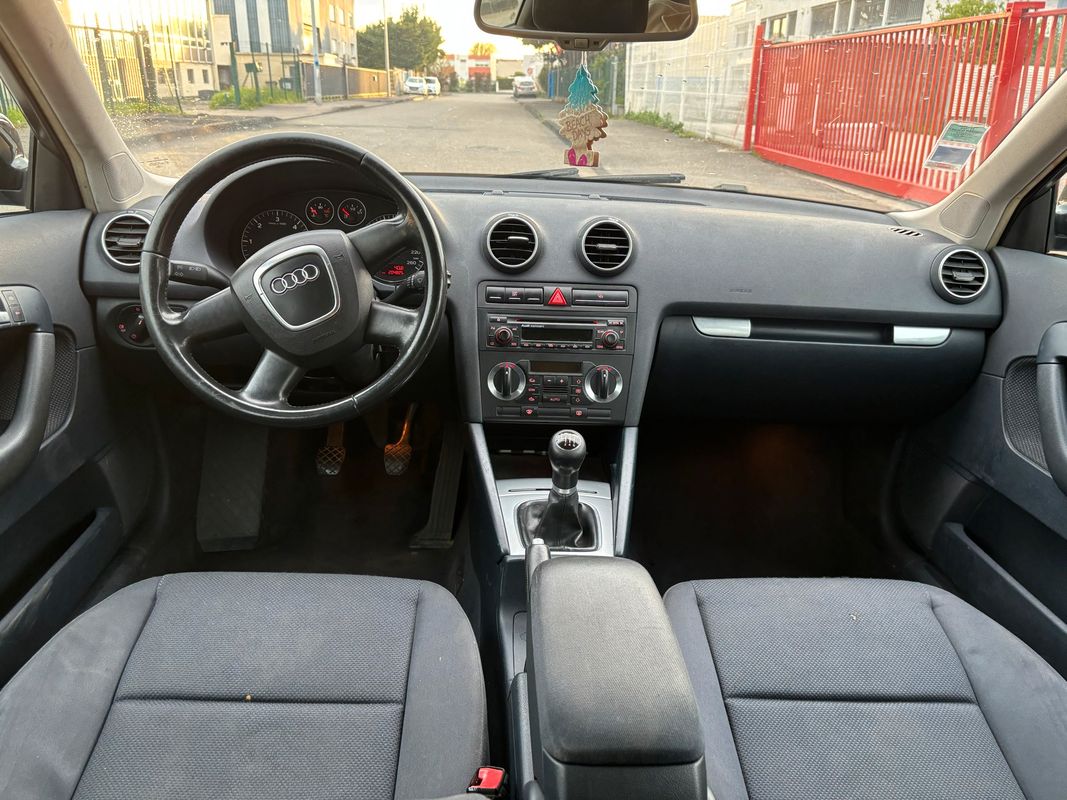 Audi A3 2.0 - Voitures