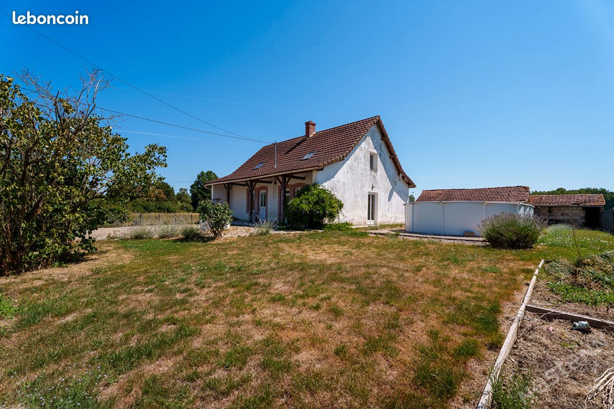 Maison 5 pièces 156 m² · à Serrigny-en-Bresse · 156 m² · 180 000 €
