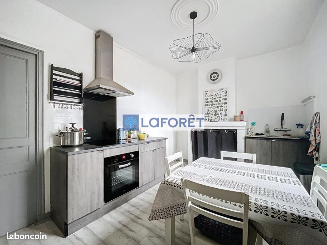 Maison 8 pièces 140 m² · à Saint-Dizier · 140 m² · 99 500 €