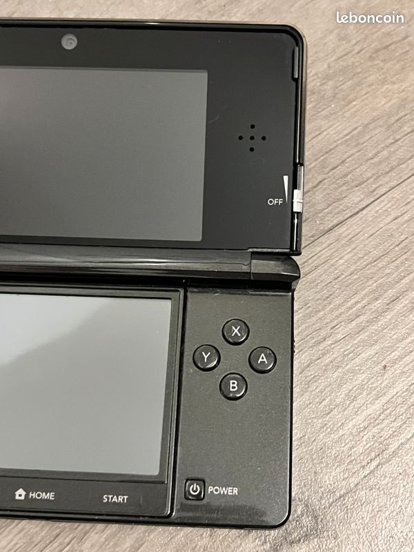Nintendo 3DS Noire + un jeux au choix (image 2)