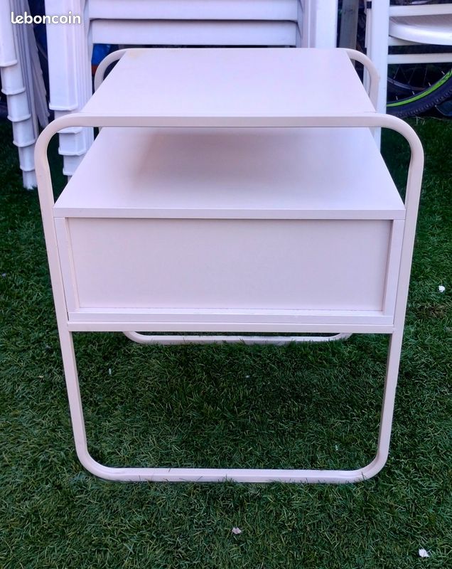 Petite table de chevet métallique (image 3)
