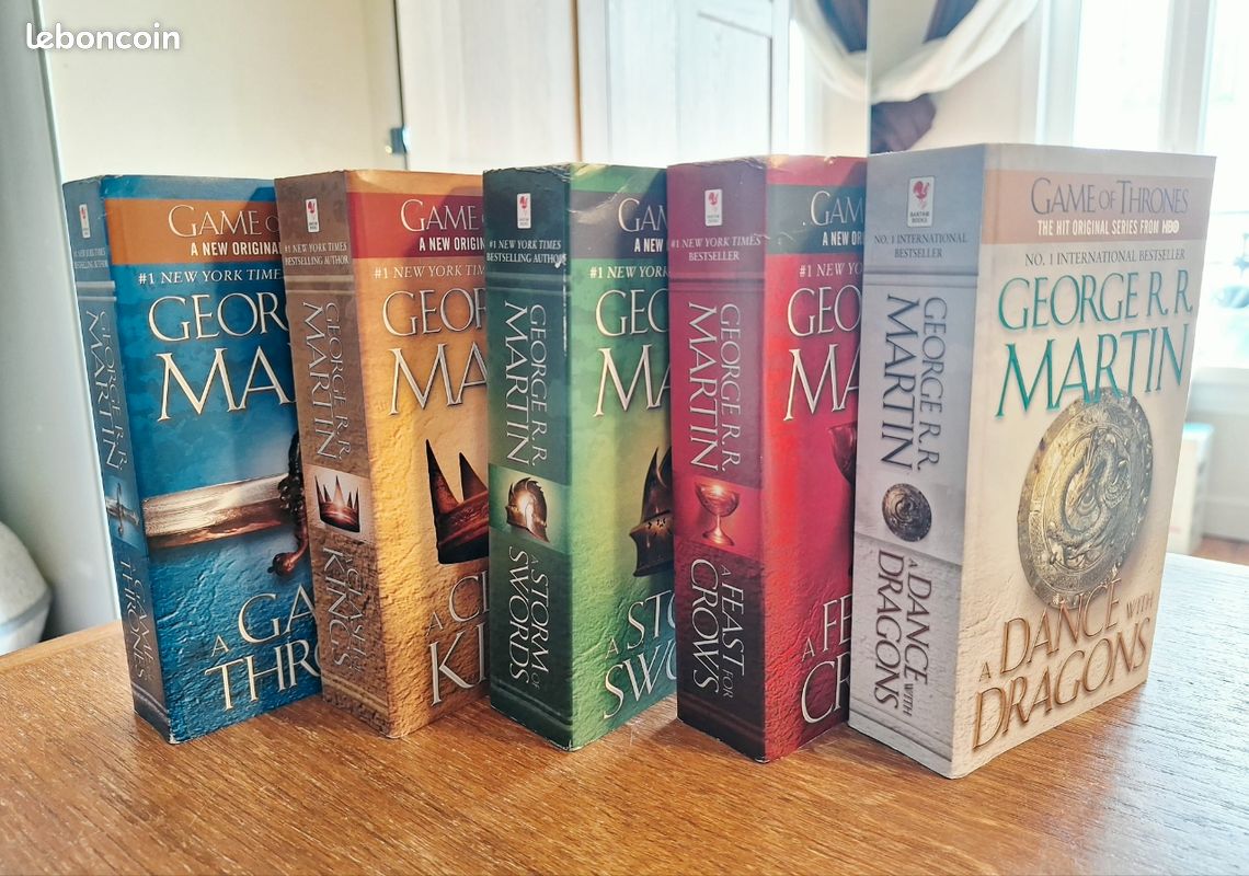 A Song of Ice and Fire - George R. R. Martin - Intégrale 5 tomes dont A Game of Thrones (image 1)