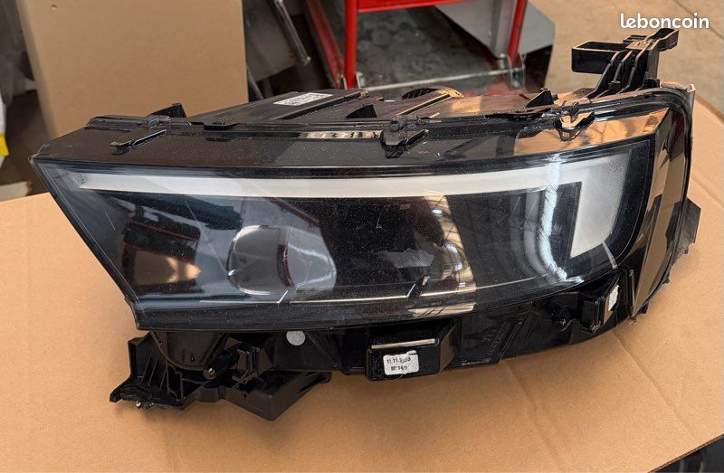 Phare avec ballast avant gauche Opel Mokka 2024 (image 1)