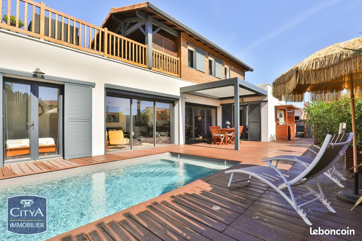 Maison 4 pièces 104 m² · à Gujan-Mestras · 104 m² · 699 000 €