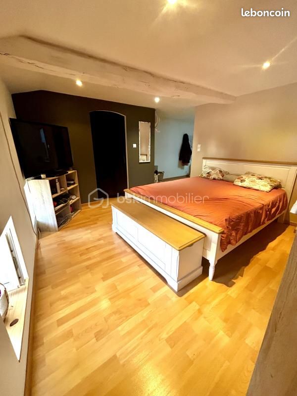 Ferme 5 pièces 150 m² - Chenon 16460 (image principale 5)