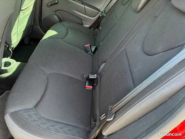 Clio 4 0.9 TCE 90 chevaux limited , GPS , 1 ère main , garantie national (image 4)