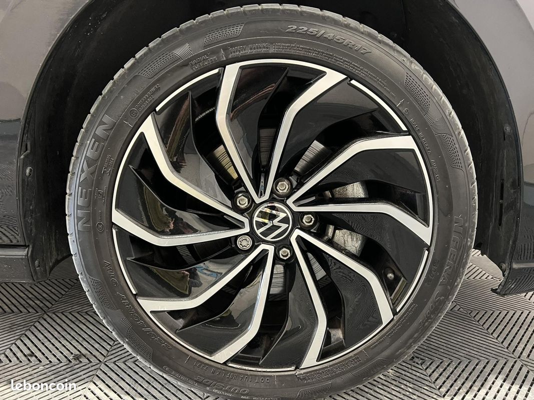VOLKSWAGEN GOLF 2.0 TDI SCR 150 DSG7 Style (image 15)