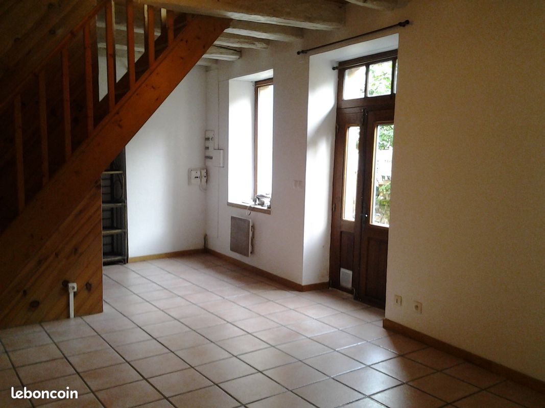 Appartement 3 pièces 60 m² · à Plazac · 60 m² · 430 €