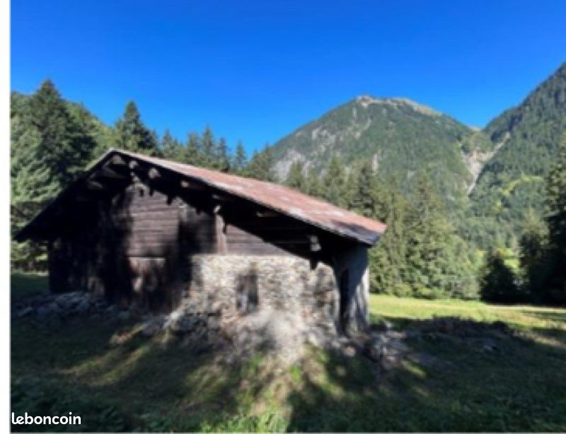 Maison 4 pièces 250 m² · à Beaufort · 250 m² · 200 000 €