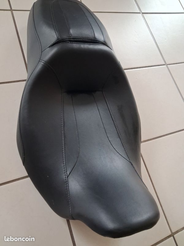 Selle harley road glide touring origine (image 1)