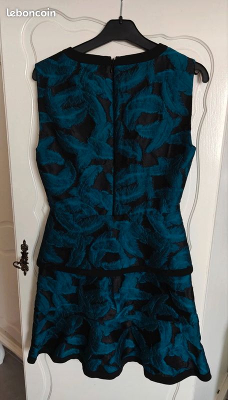Robe de soirée BCBGmaxazria taille S (image 4)
