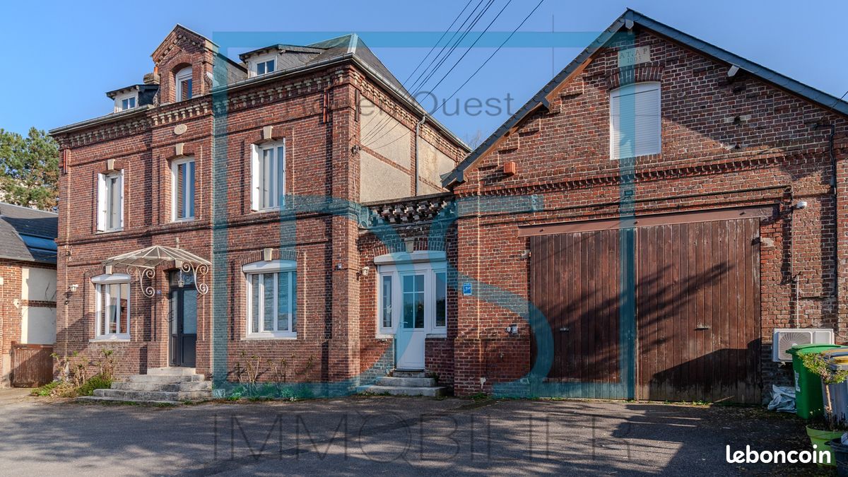 Maison 9 pièces 180 m² · à Barentin · 180 m² · 327 500 €