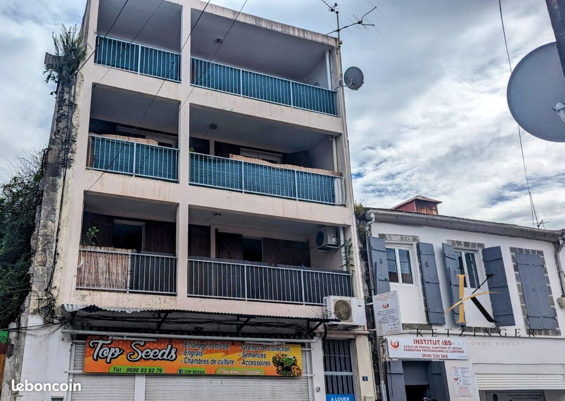 Immeuble 365 m² · à Basse-Terre · 365 m² · 470 000 €
