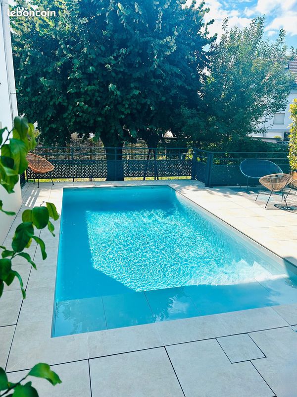Maison 8 pièces 200 m² · à Lingolsheim · 200 m² · 698 000 €