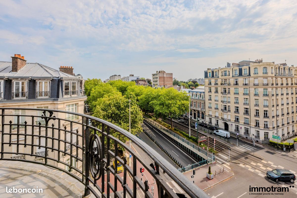 Appartement 6 pièces 240 m² · à La Madeleine · 240 m² · 756 000 €
