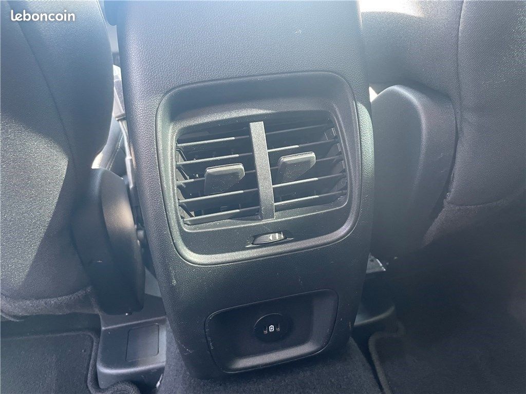 Ford Kuga III 2.5 DURATEC 190 CH FLEXIFUEL FHEV E85 POWERSHIFT Titanium (image 12)