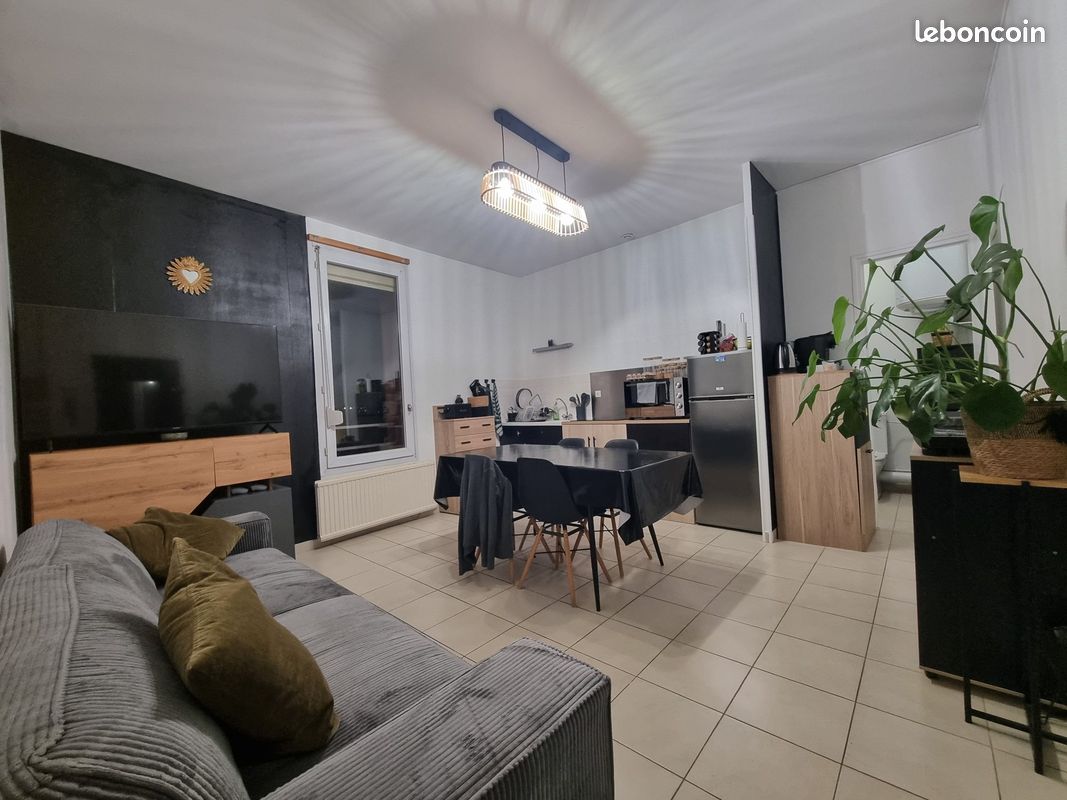 Appartement 2 pièces 36 m² · à Vénissieux · 36 m² · 477 €/mois
