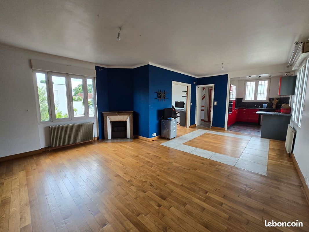 Maison 6 pièces 106 m² · à Sainte-Geneviève-des-Bois · 106 m² · 335 000 €