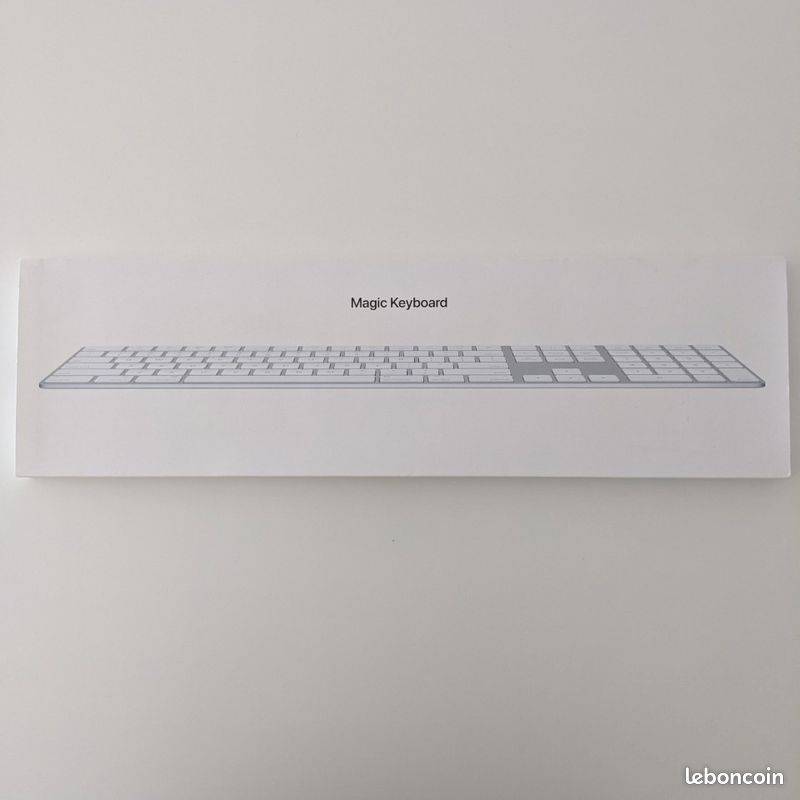 Magic Keyboard with numeric keypad (image 1)