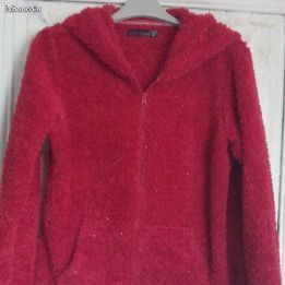 Veste à capuche rouge en maille peluche T42 Vêtements