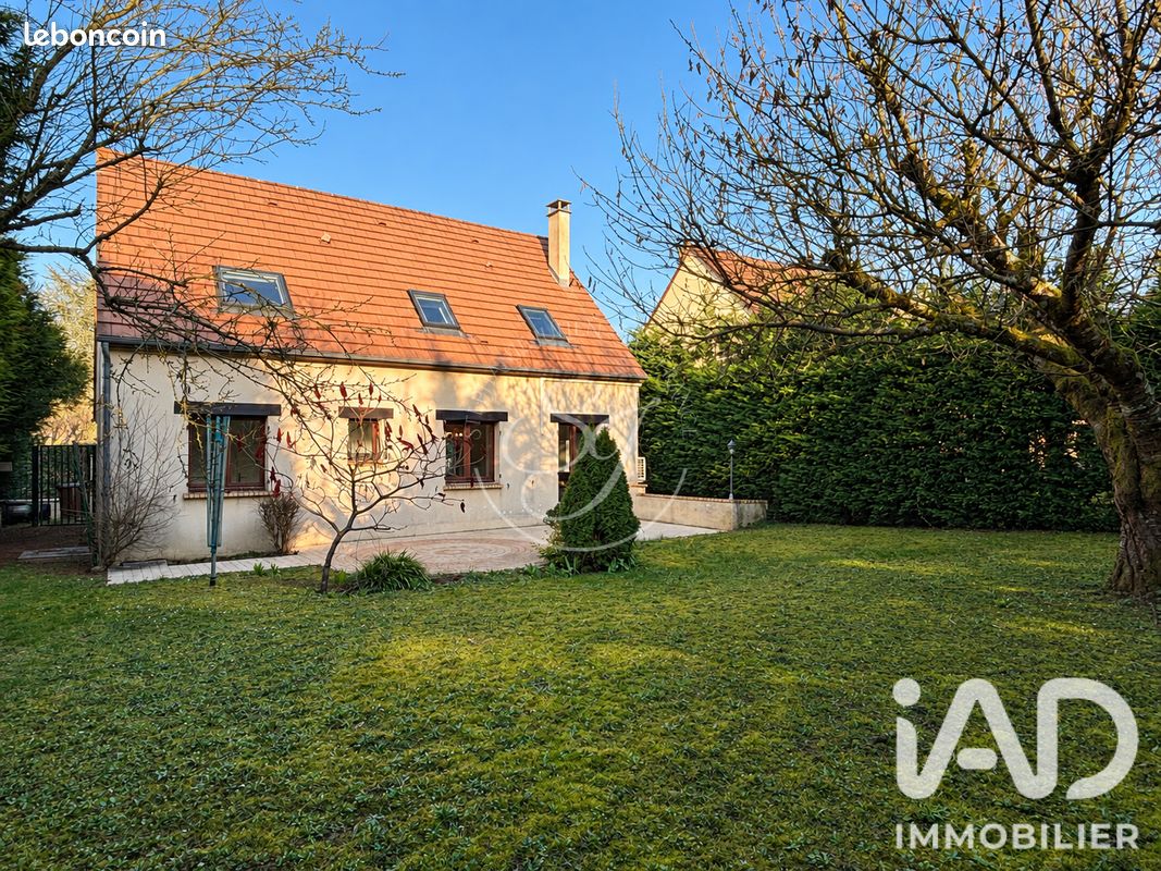 Maison 6 pièces 113 m² · à Tigery · 113 m² · 379 000 €