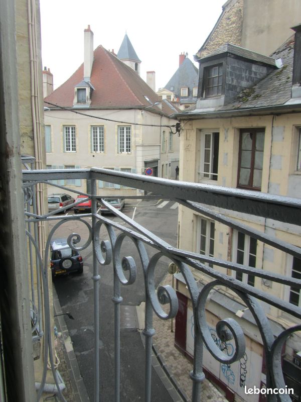 Appartement 1 pièce 25 m² · à Nevers · 25 m² · 370 €