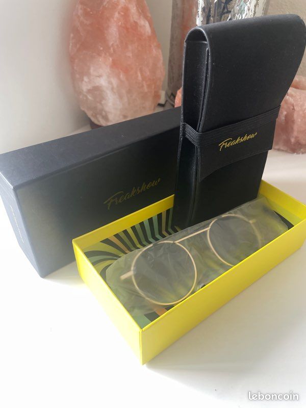 Lunettes de soleil rondes aviateur noir et doré - taille 145 - comme neuf (image 6)