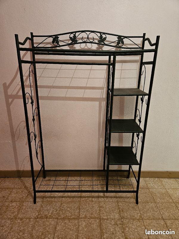 Armoire de rangement en fer forgé (image 1)