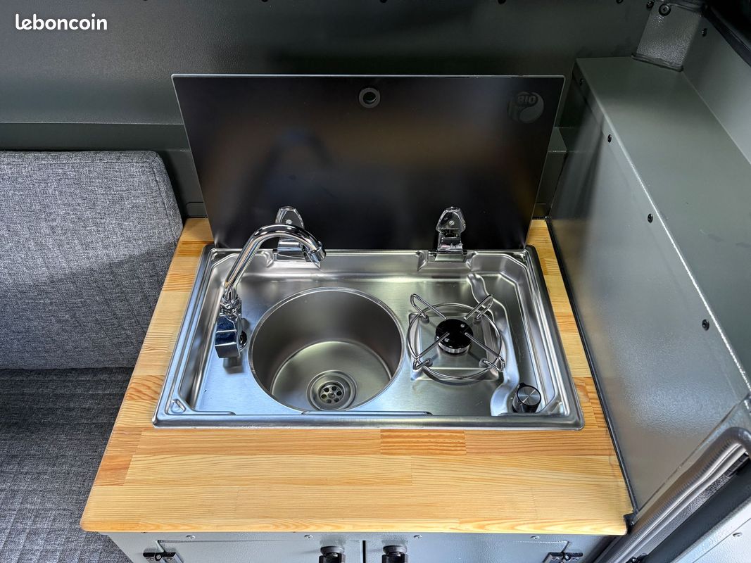 Cellule Pickup Decamp SmallBox – Compacte, légère, et ultra bien isolée - Cellule Camper 4x4 (image 7)