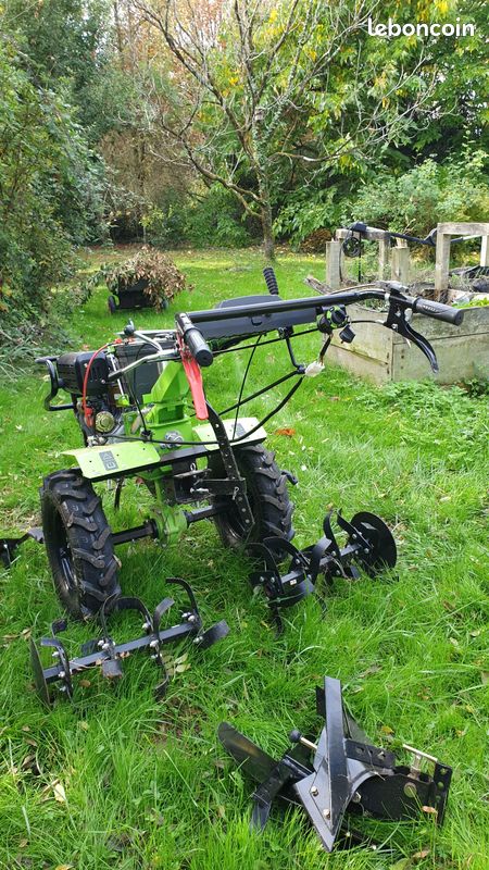 Motoculteur diesel 12 CV transmission directe VITO 456 cm3 avec 2 fraises et butteur (image 3)