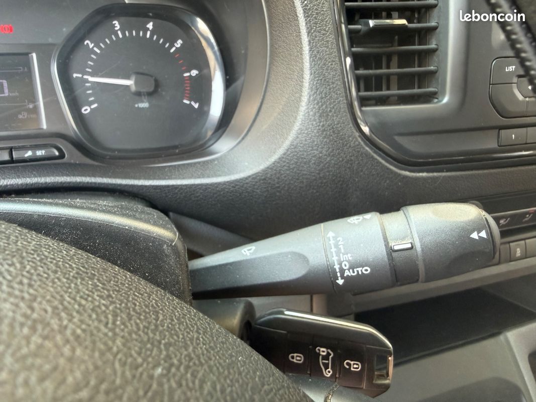 OPEL VIVARO 2.0 D 120CH AUGMENTE PACK BUSINESS BLUETOOTh (image 28)