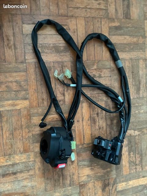 Commodo origine gauche Yamaha R1 2020+ (image 1)