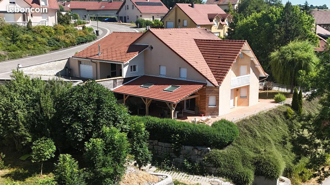Maison 8 pièces 290 m² · à Arçon · 290 m² · 540 000 €