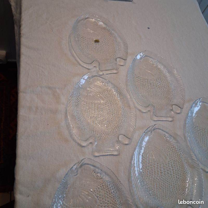Lot de 4 petites assiettes Arcoroc France - Forme Poisson pour la