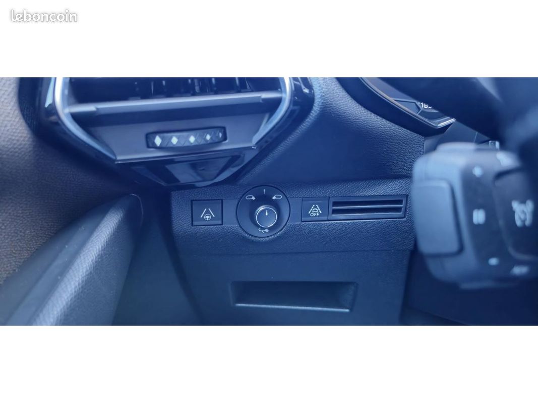 DS DS 7 CROSSBACK 1.5 BlueHDi 130 EAT8 So Chic +CAMERA+KEYLESS (image 15)