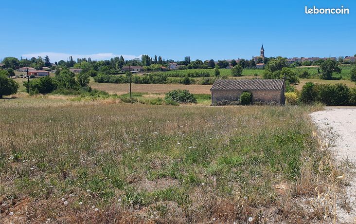 Terrain à bâtir viabilisé sur Sauzet