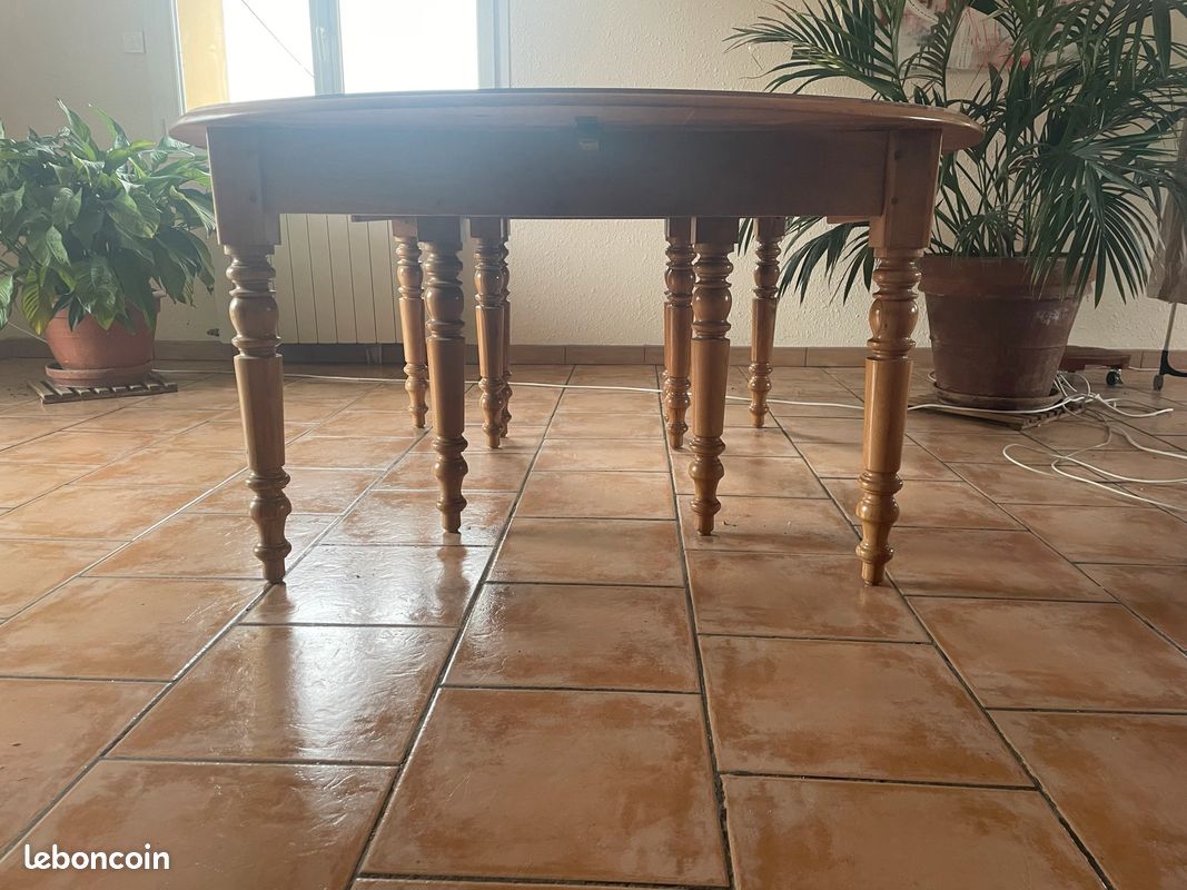Table en bois (image 2)