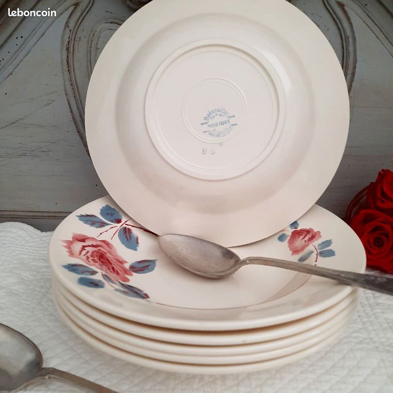 Assiettes creuses anciennes en faïence (image 4)