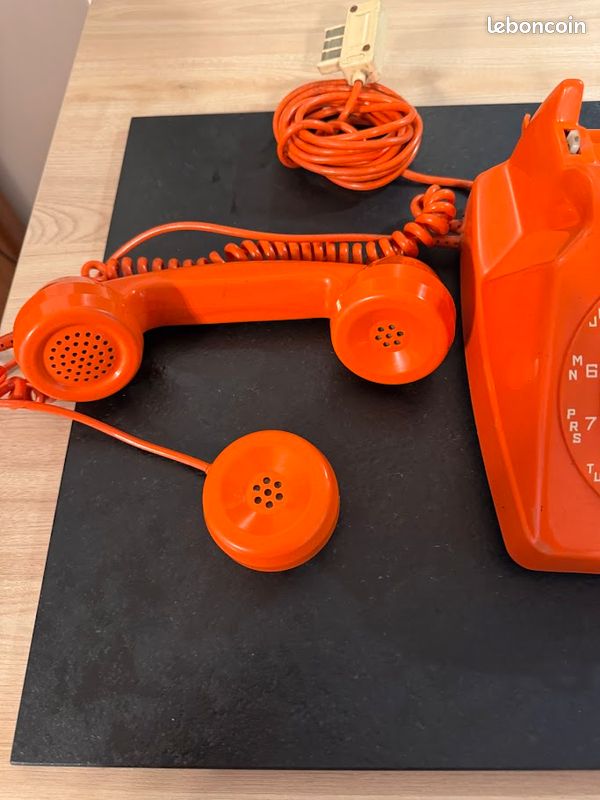 TÉLÉPHONE VINTAGE ORANGE EUR 120,00 - FR