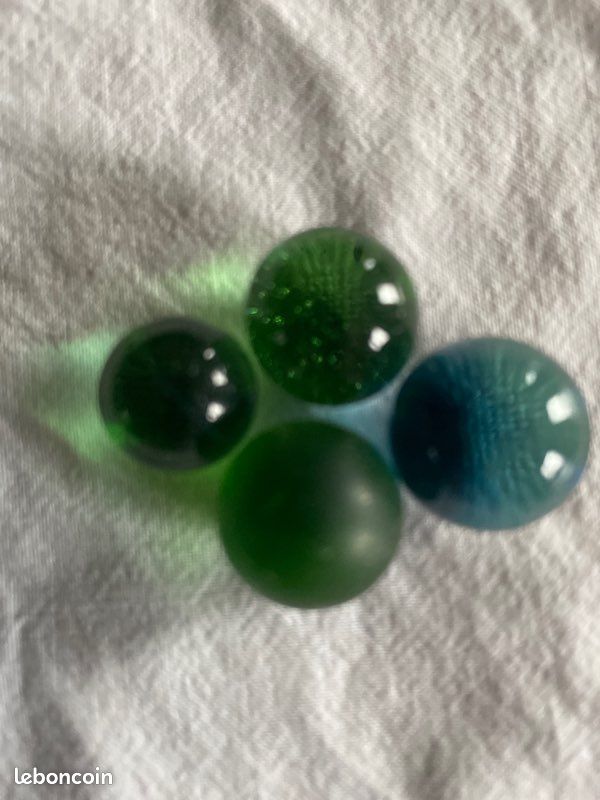 27 billes transparentes vertes et différents coloris verts (image 5)