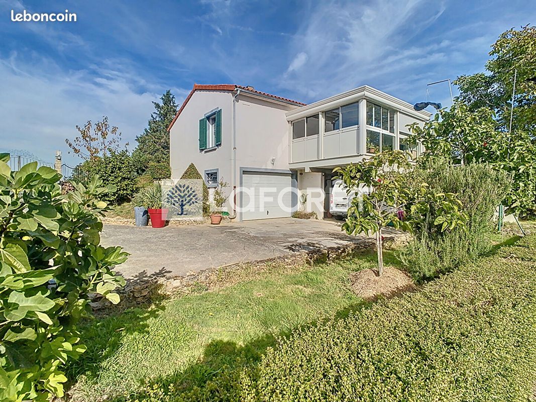 Pavillon 4 pièces 120 m² - Bressuire 79300 (image principale 7)